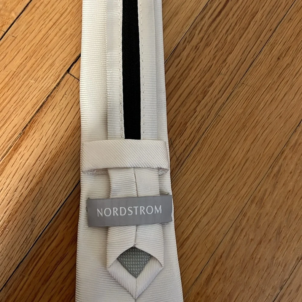 Zipper Easy White Tie